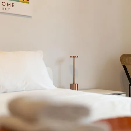 08 - Indie House * Peniche